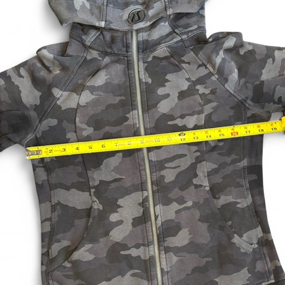 Lululemon Scuba Hoodie Full Zip Size 8 – Grey Camo – Discontinued - Picture 3 of 8